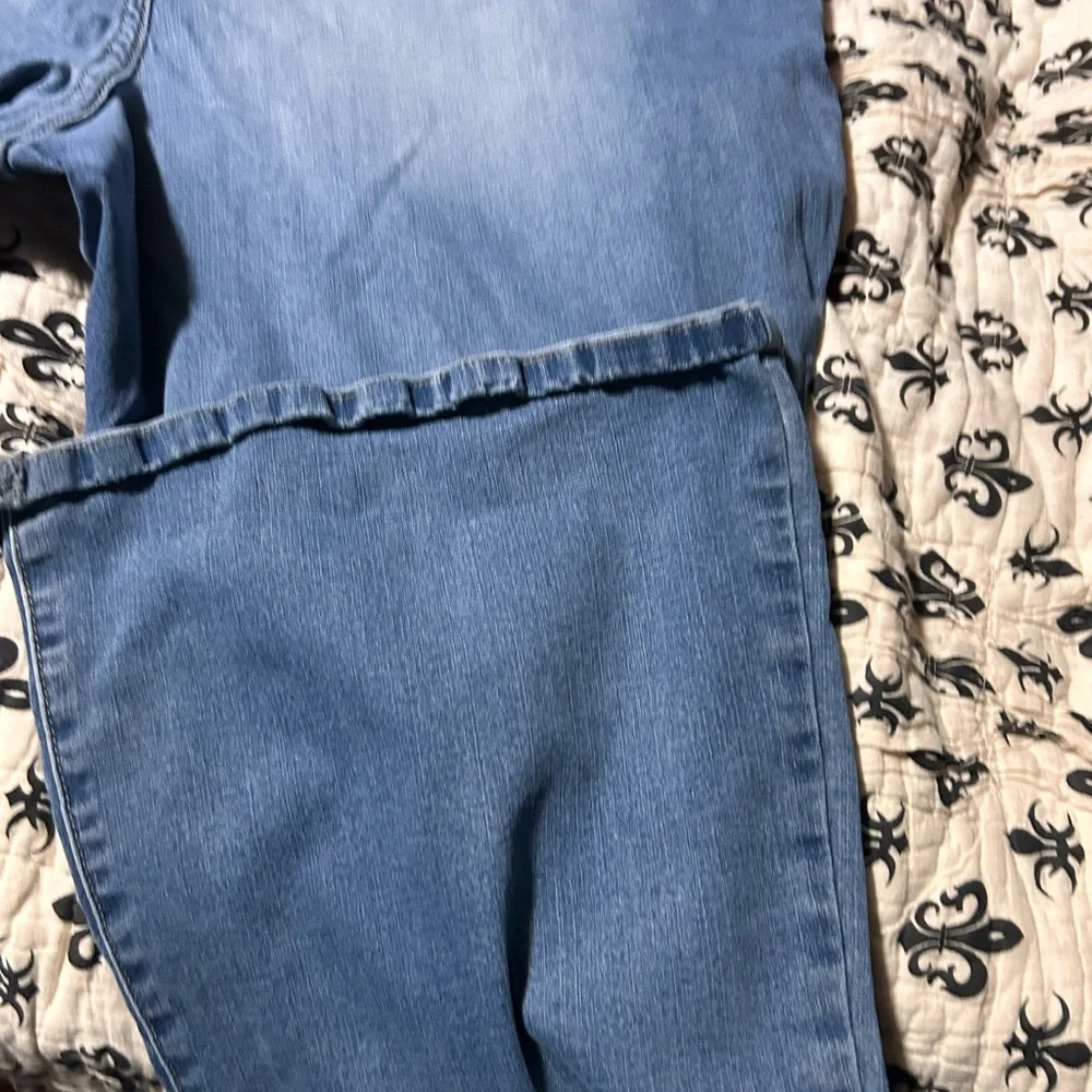 Torrid Classic Blue Denim Jeans - Picture 7 of 7